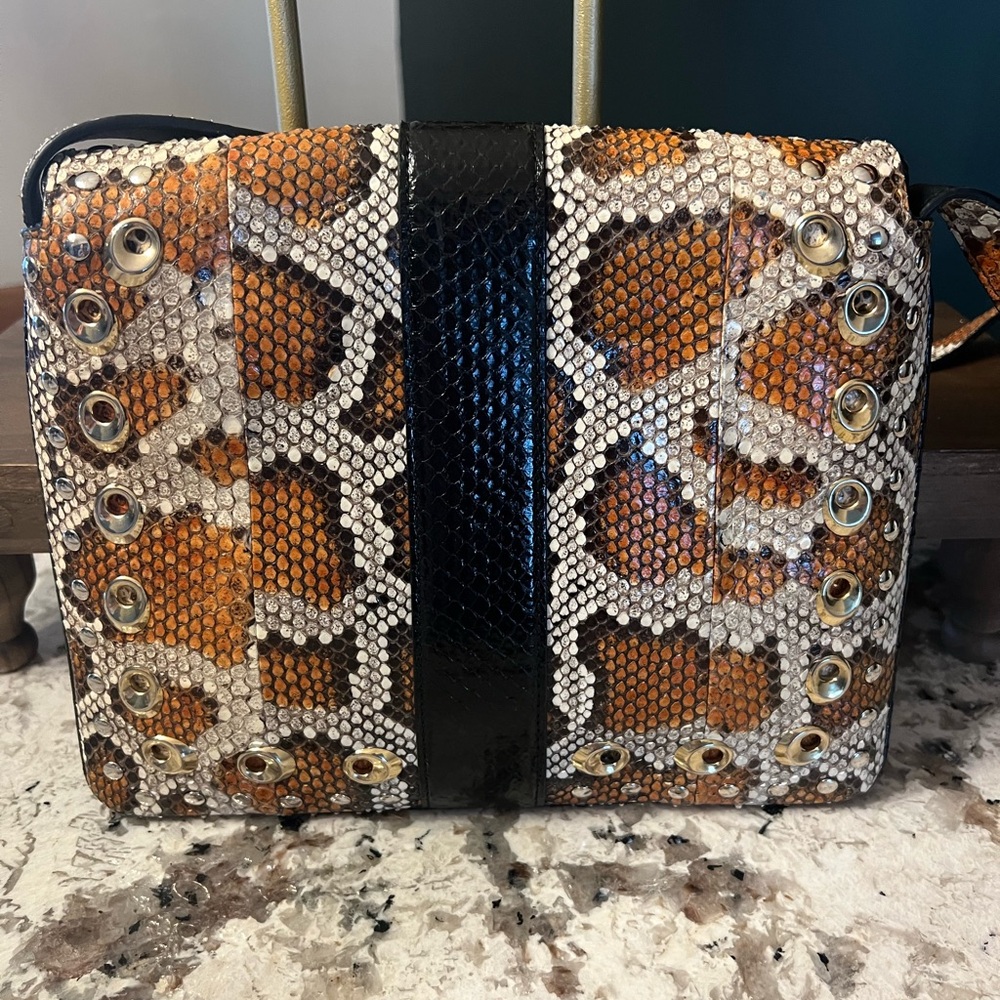 Gucci Arli Python Embellished Python Shoulder Bag… - image 5